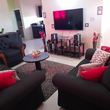 Loodik Vacation Home Brompton Manor Black River Bagian luar foto