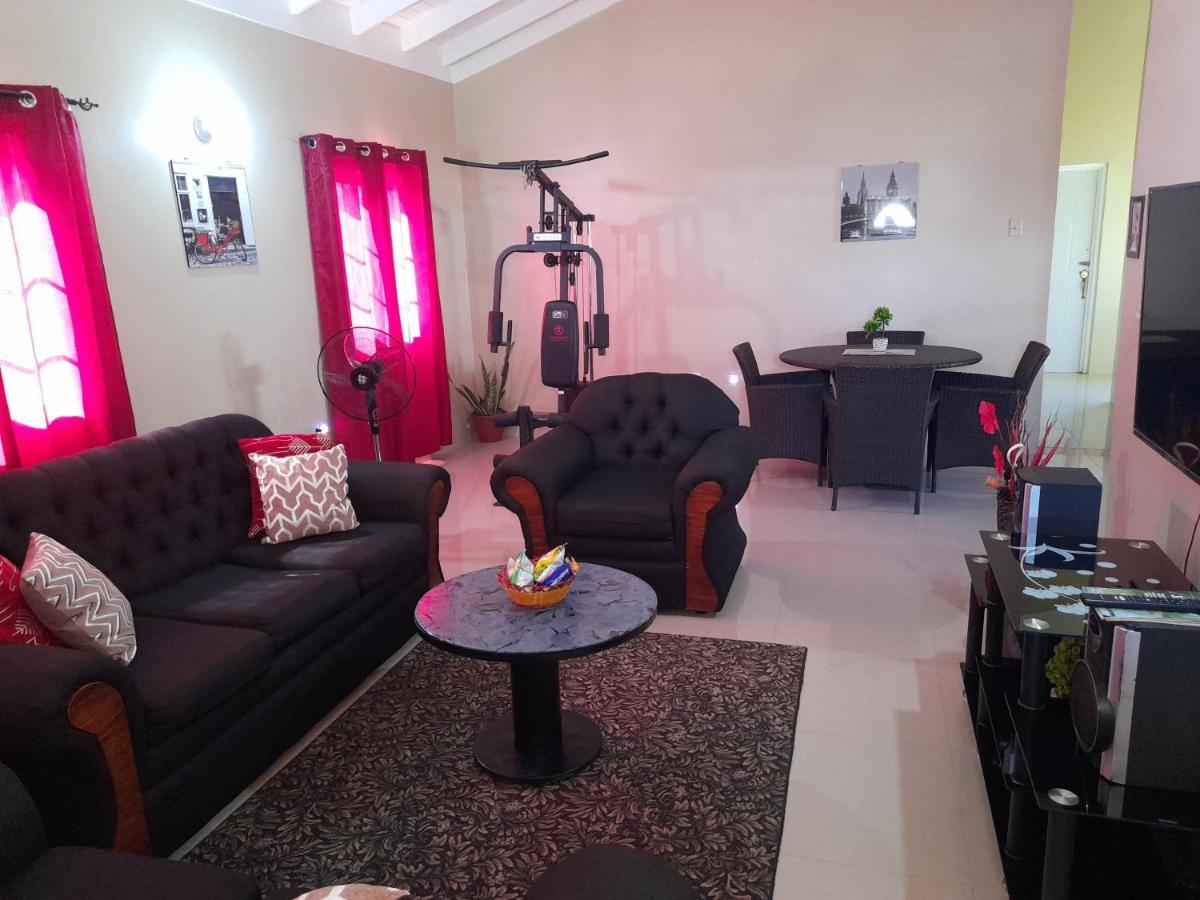 Loodik Vacation Home Brompton Manor Black River Bagian luar foto
